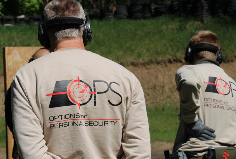 Trainer und Schütze von OPS Training